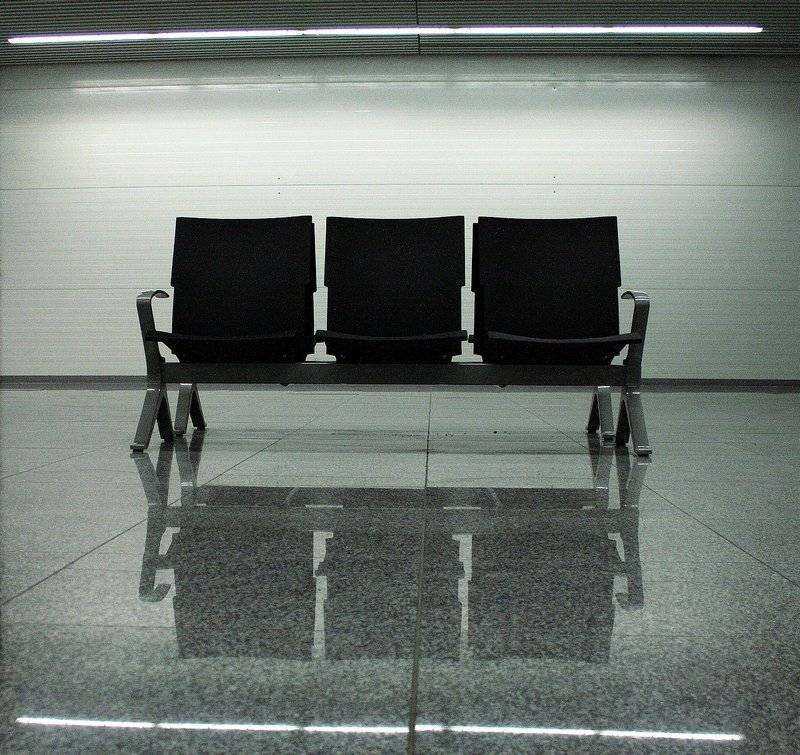 Poczekalnia na lotnisku w Balicach