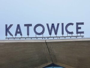 Dojazd z lotniska w Katowicach do dworca PKP